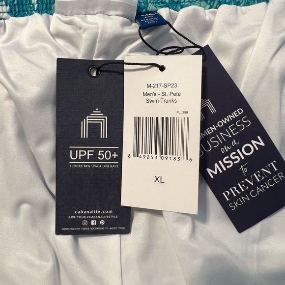 Cabana Life Swimsuit  NWT with Quick-Dry Fabric and Tropical Design - Picture 9 of 10